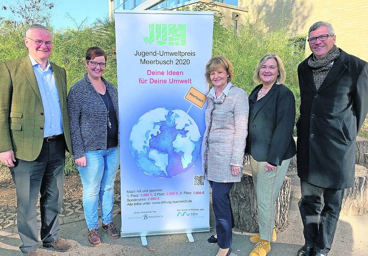 Sie sind gespannt auf die Wettbewerbsbeiträge (von links): Stefan Berzdorf, Jugendreferentin Kerstin Kreuer, Bürgermeisterin Angelika Mielke-Westerlage, Andrea Steffen (Stadtwerke) und Pfarrer Michael Berning.