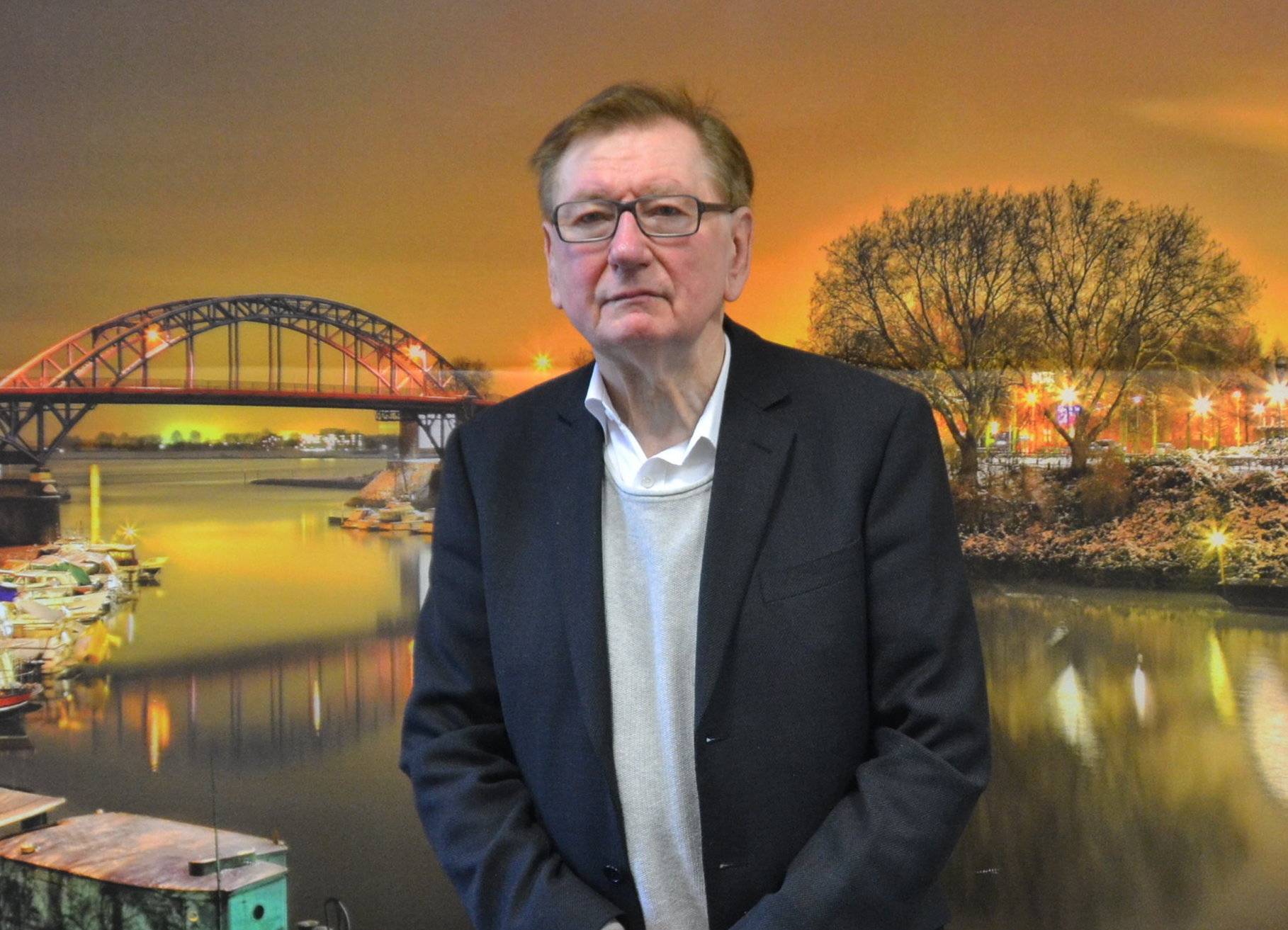 Sieghard Erdt besuchte die Stadt-Panorama Redaktion und berichtete als Augenzeuge vom „Fall der Mauer“ am Abend des 9. November 1989.