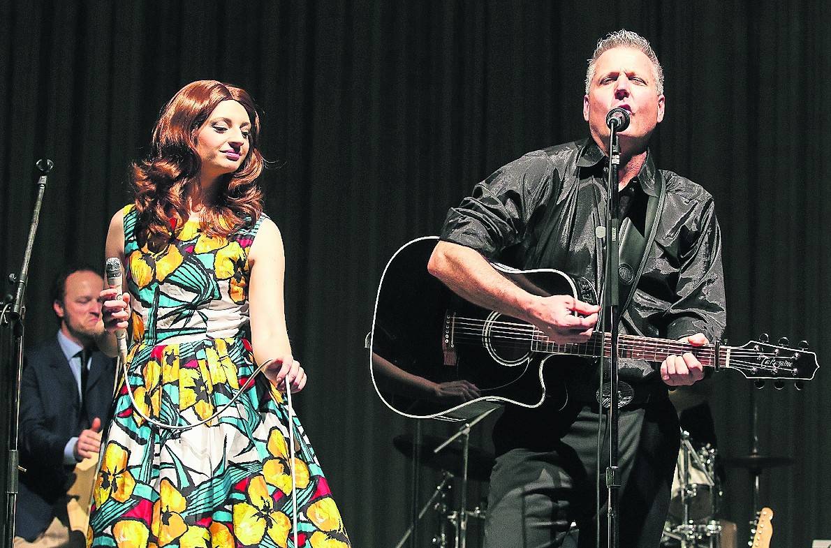  Ein Highlight der musikalischen Zeitreise: das Duett von June Carter Cash und Johnny Cash. 