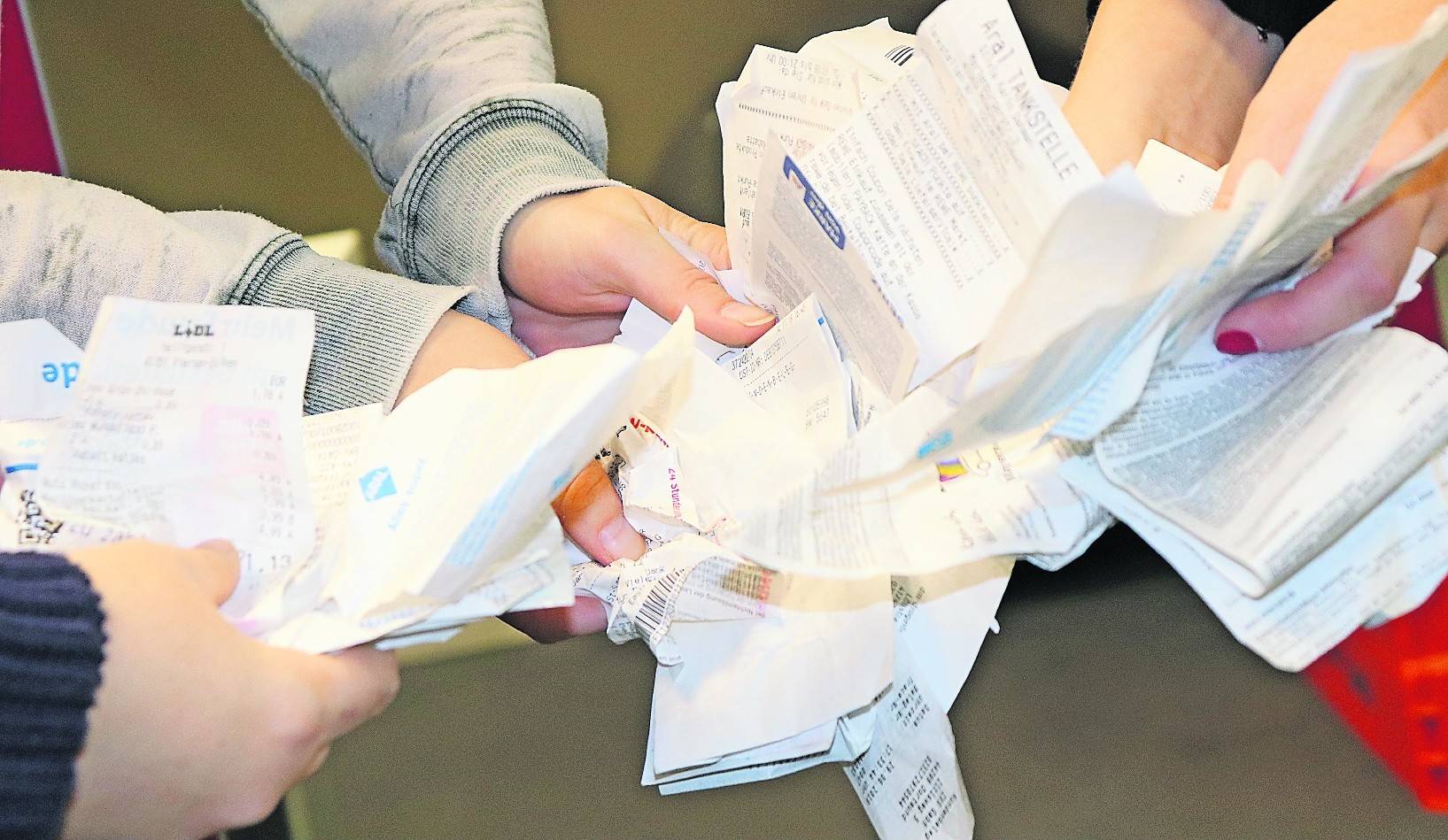  Was für eine Zettelwirtschaft! Ab Januar 2020 kommt jeder noch so kleine Centbetrag aufs Papier. 