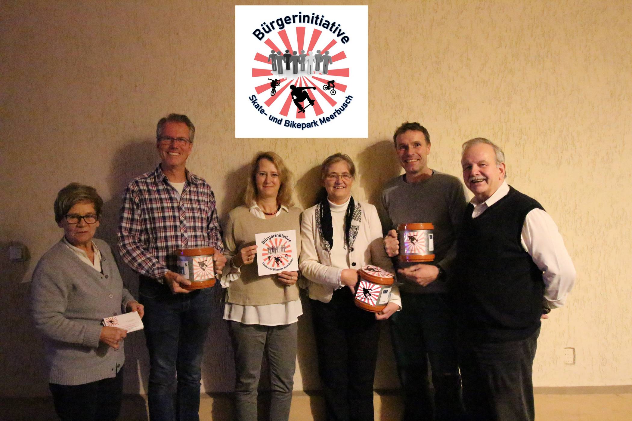  Beim Gründungsabend der Bürgerinitiative (v.l.): Ursel Petzold, Gerd Vasen, Frauke Grützmacher, Hanne Jäger, Rainer Höterkes, Jochen Petzold. Zu den Gründungsmitgliedern gehören ebenfalls: Carsten Grützmacher und Erika Schmidt (nicht auf dem Bild). 