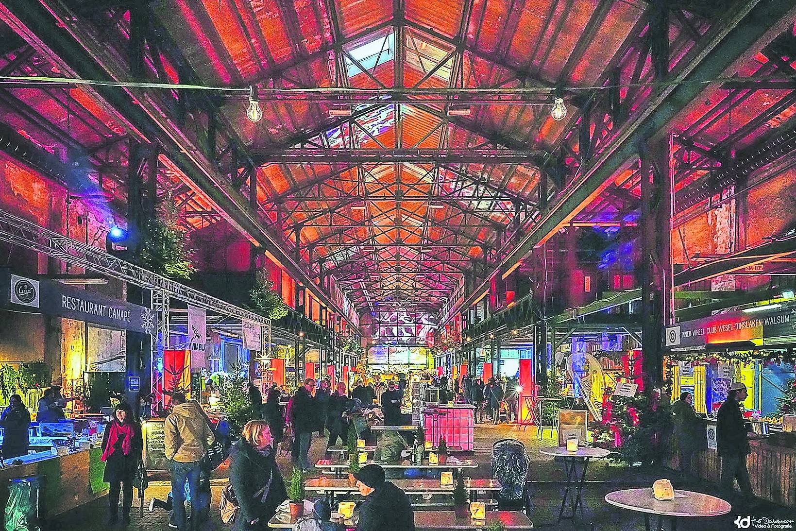  Was für ein Ambiente: Der Weihnachtsmarkt in der Zechenwerkstatt entfaltet wieder seinen Zauber. 