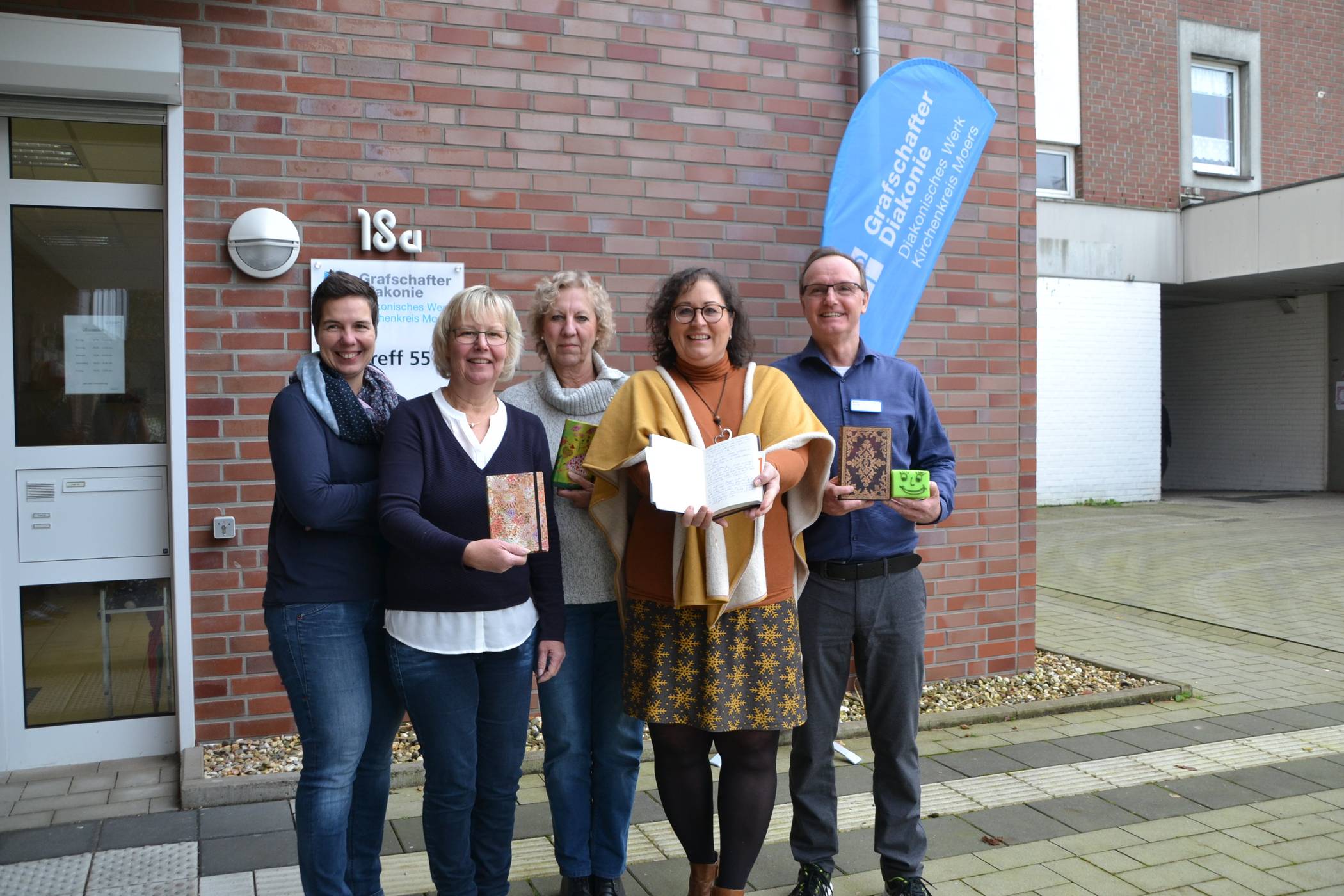 Anneke van der Veen, Ulrike van den Berg, Elvira Gibbels, Britta Voss und Albert Sturtz stellten die Ergebnisse des Projektes „Demenz-Friends Niederrhein“ vor.
