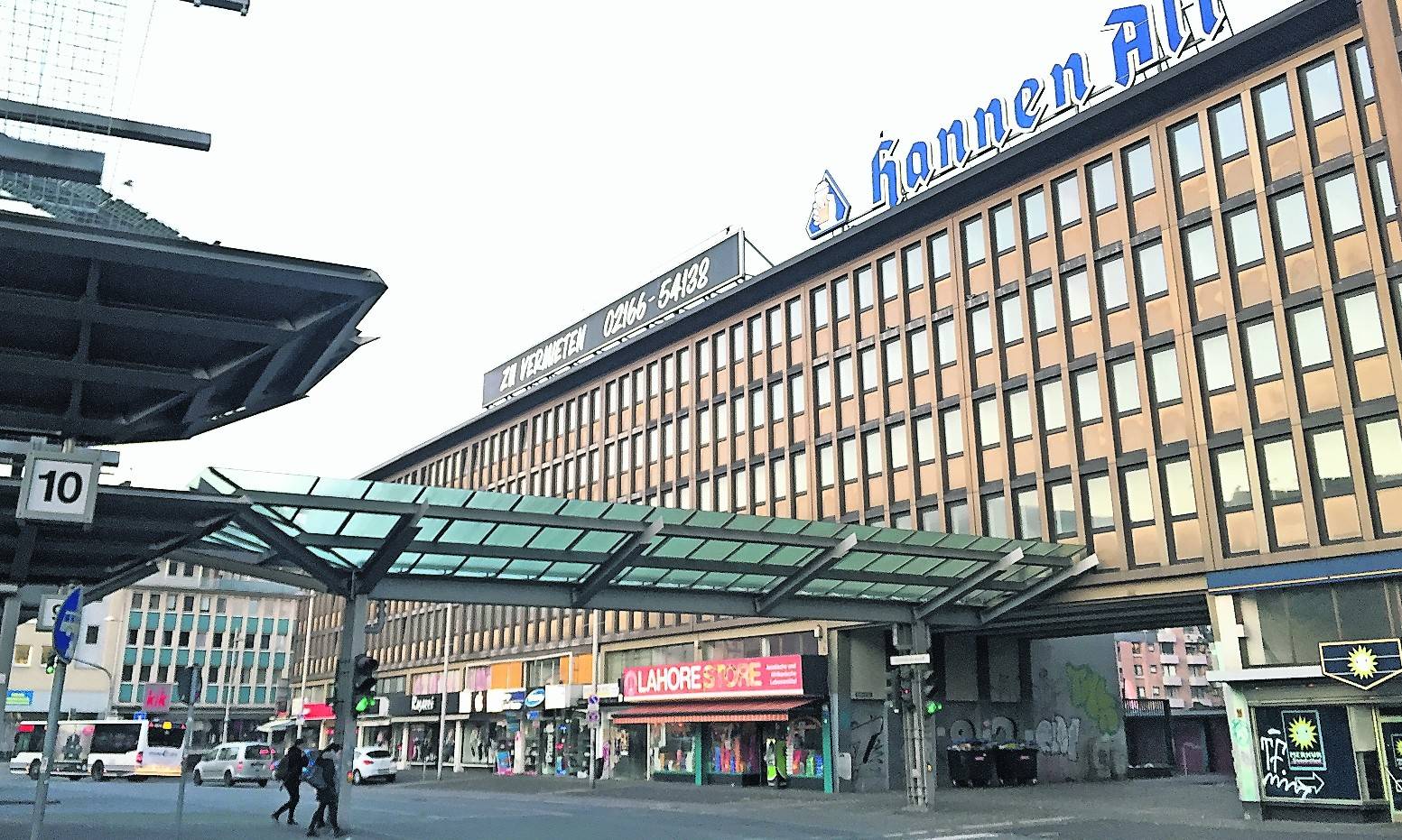  Der Abriss von Haus Westland ist für den Sommer nächsten Jahres geplant. 