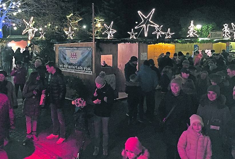 Auf eine riesige Besucherzahl können die „Kleenen Strömper“ in diesem Jahr zurückblicken. Und auch der Nikolaus schaute wie jedes Jahr beim „schönsten Weihnachtsmarkt von Meerbusch“ vorbei.
