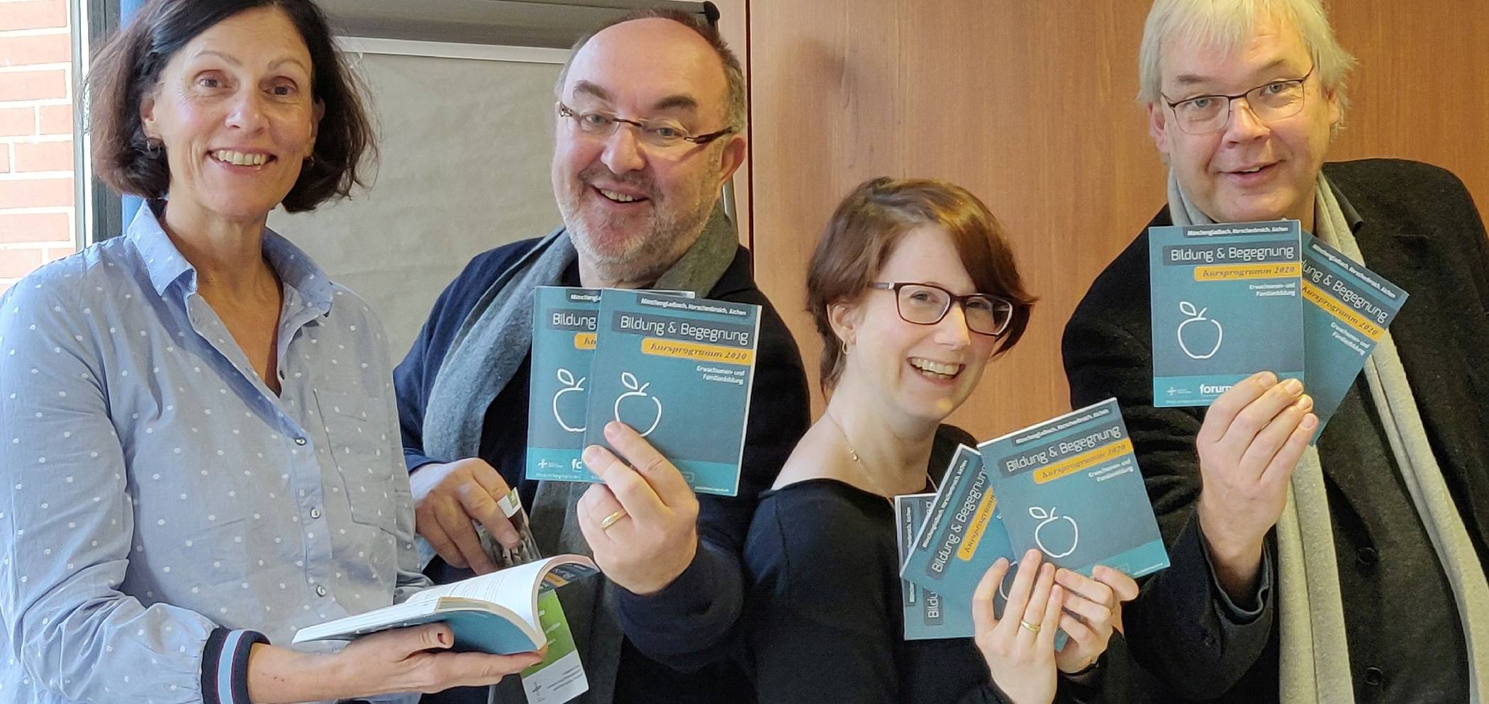  Marion Höver-Battermann, Helmut Keymer, Lucia Traut und Franz-Josef Unland (v.l.) stellten das neue Programm 2020 des Katholischen Forums vor. 