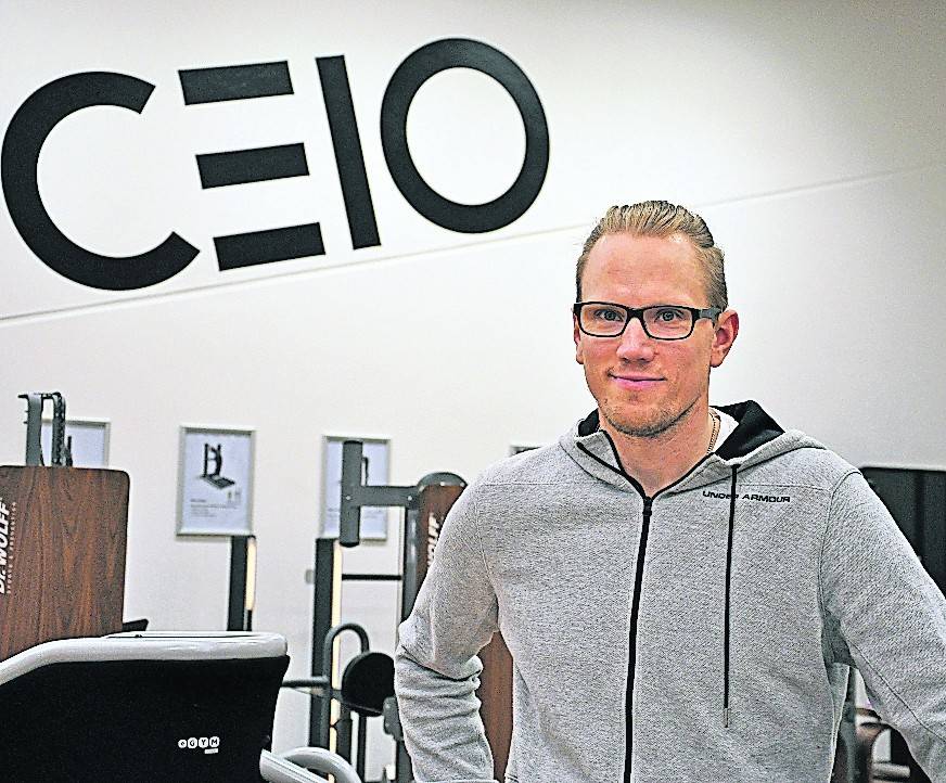  Christian Ehrhoff in der Trainingshalle des CE10. 