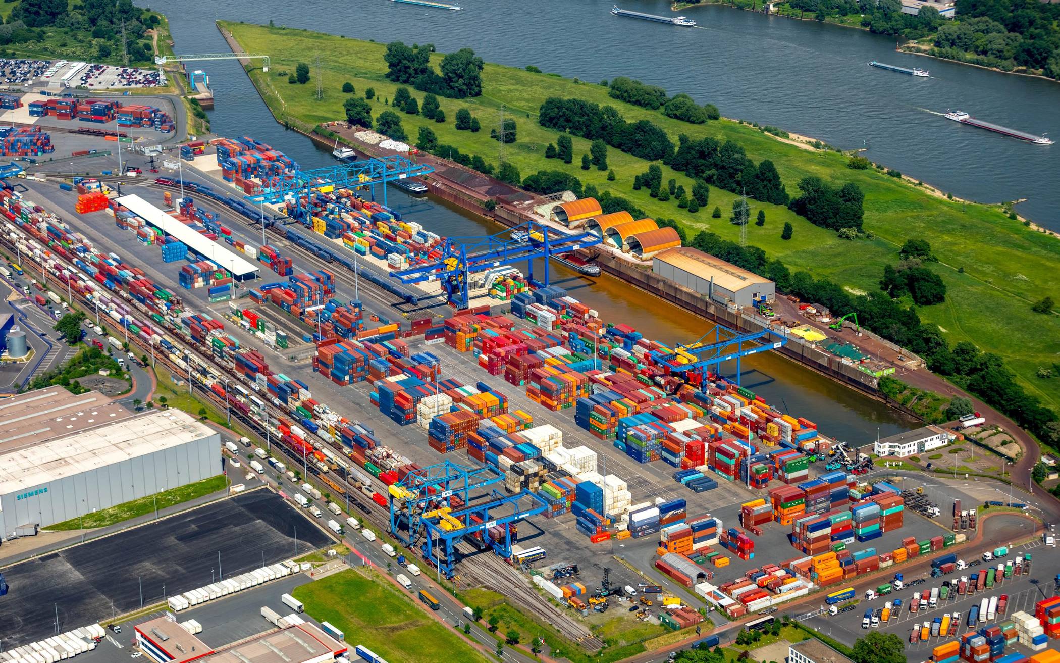 „Vom Duisburger Hafen geht keine Gefahr aus“