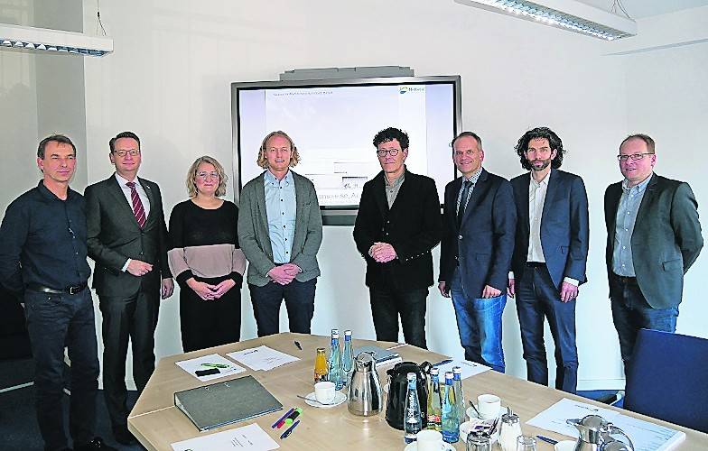 Die Projektbeteiligten trafen sich im Rathaus.