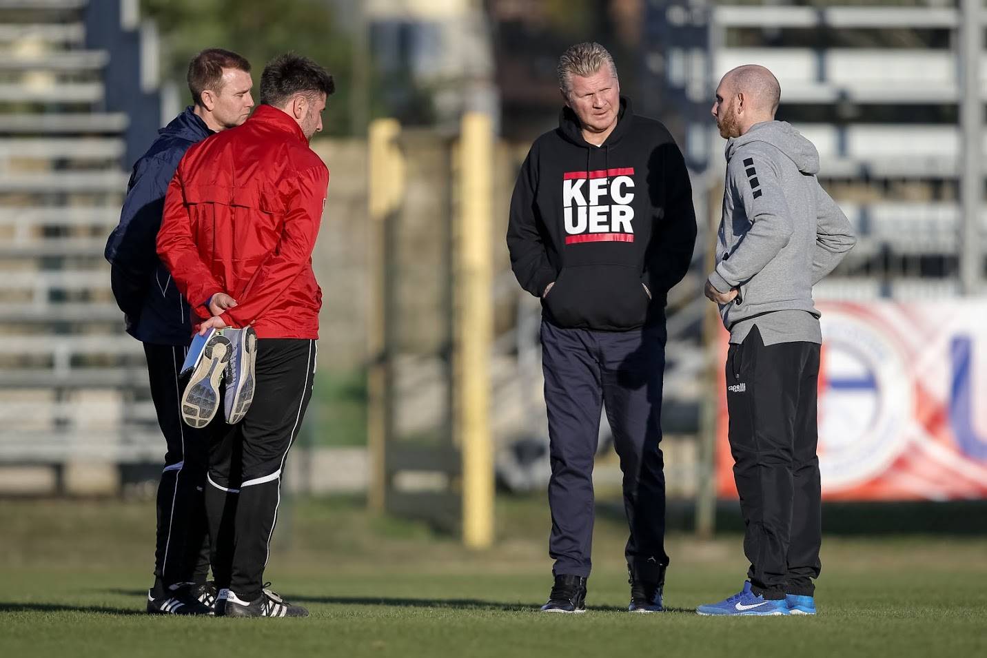 KFC mit Rumpfteam gegen FCB II