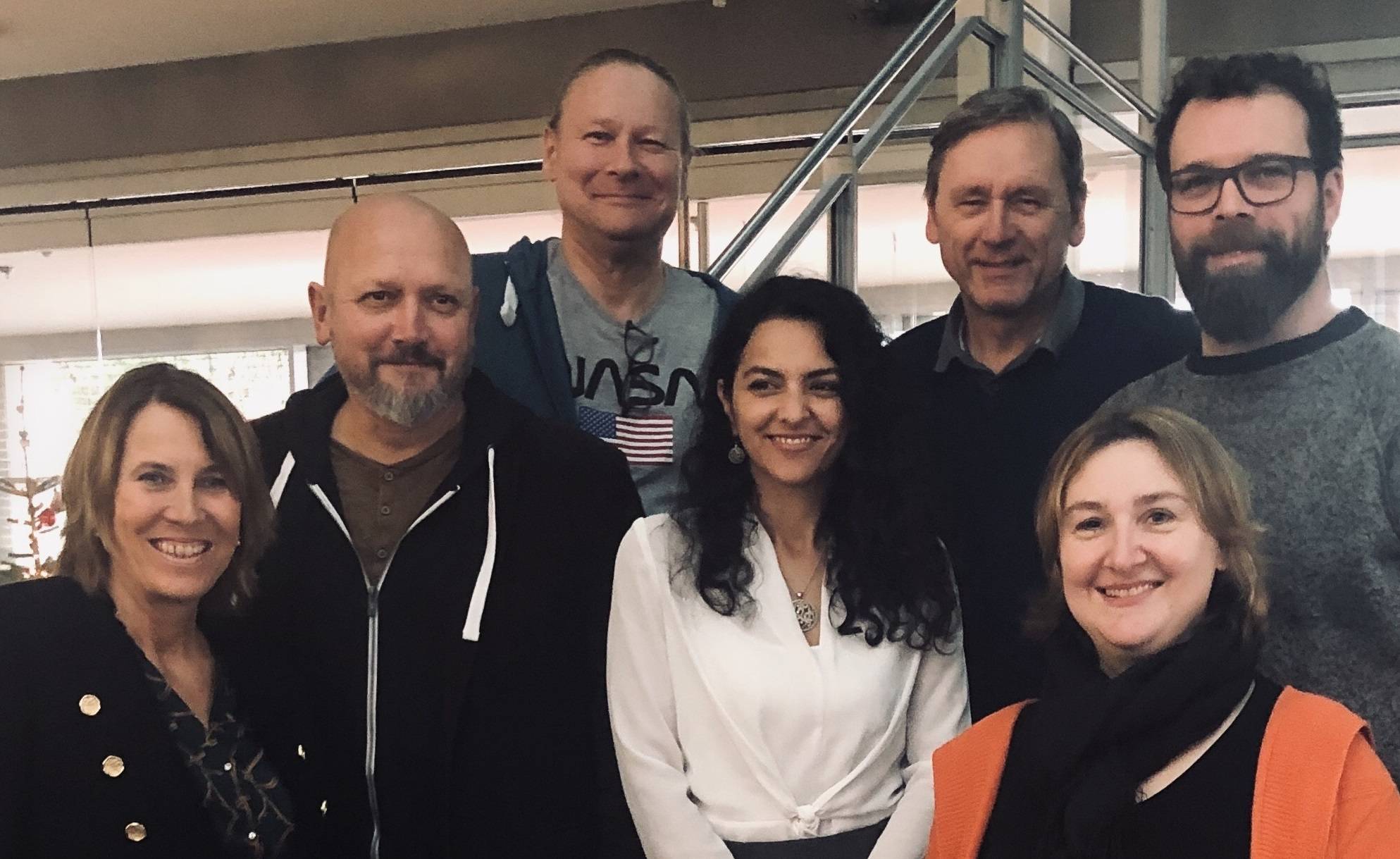  Die Stadtlied-Jury besteht aus (v.l.): Sabine Anemüller (Bürgermeisterin Viersen), Dieter Mai (Musikjournalist), Hans-Peter Faßbender (Pianist), Cigdem Bern (Beigeordnete), Ottmar Nagel (Gitarrist), Petra Barabasch (Leiterin Kulturabteilung) und Timo Brauwers (Gitarrist). 