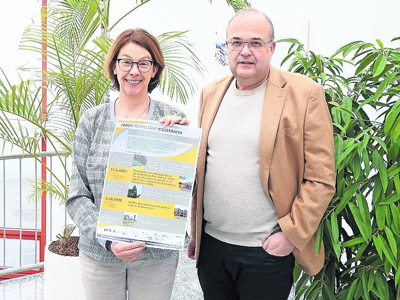  Geschäftsführer des TZN, Dr. Thomas Jablonski, und die Organisatorin des Forum Mittelstands, Uta Pricken. 