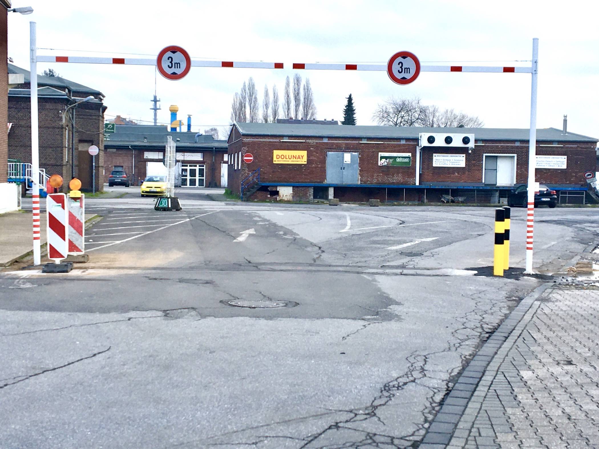  Am Großmarkt wurden Lkw-Schranken aufgestellt 
