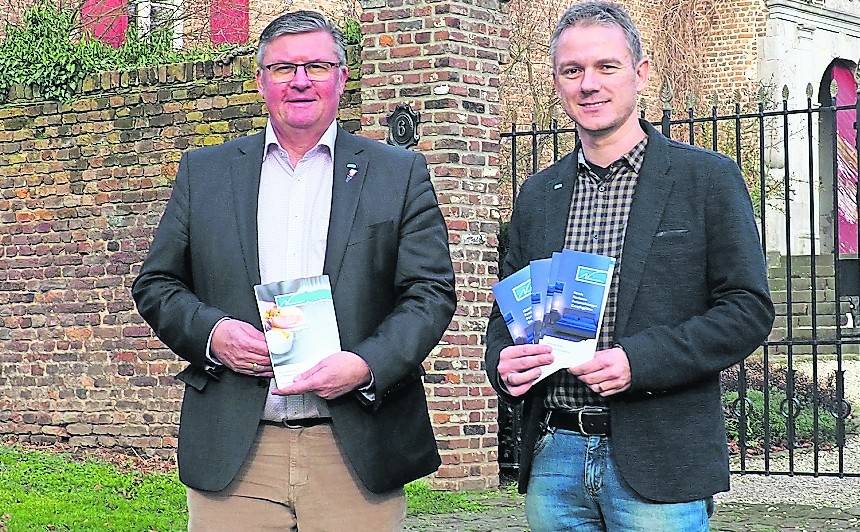 Bürgermeister Kalle Wassong (l.) mit Wirtschaftsförderer Frank Grusen.