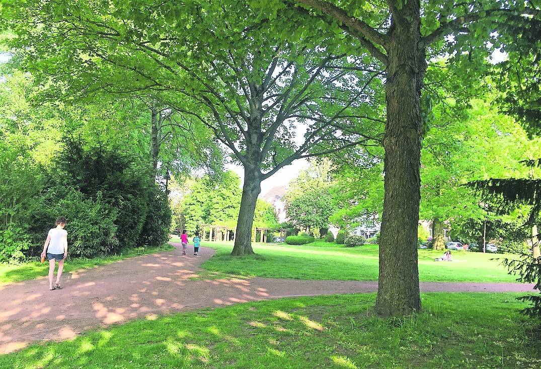  herzstück ist ein neuer Spielplatz. Visualisierungen: Greenbox landschaftsarchitekten/ 