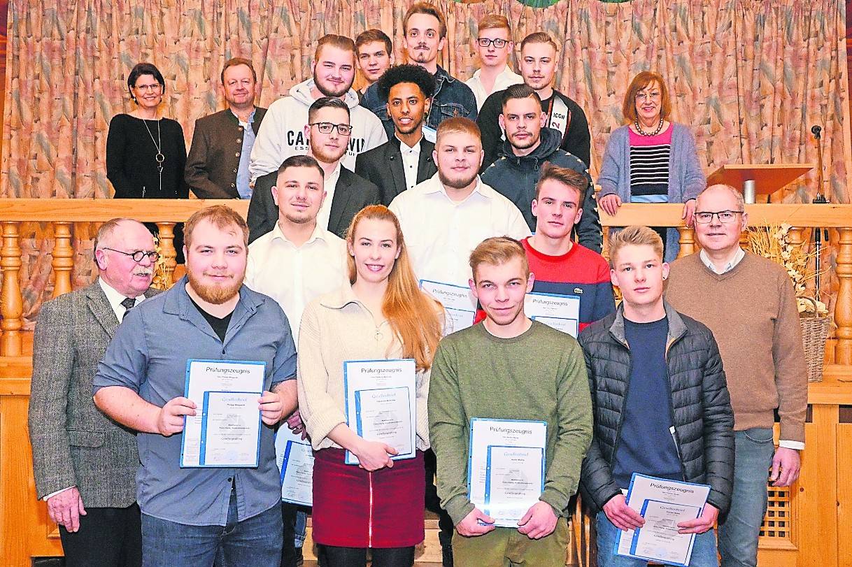   Die jungen Metallbauer feierten ihre Lossprechung. 