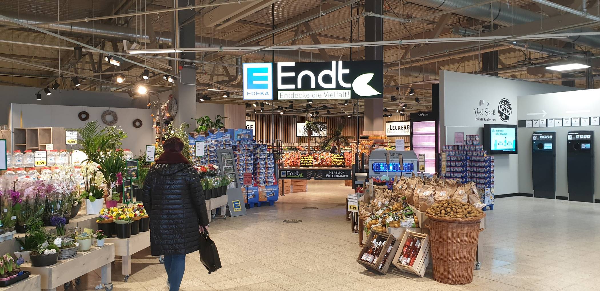  In den Märkten von Edeka Endt ist man gegen das Coronavirus gerüstet. Es wurden zahlreiche Schutzmaßnahmen getroffen. 