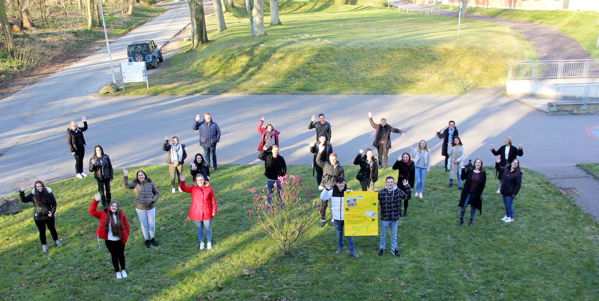 Ausbildungsstart in außergewöhnlichen Zeiten: die 23 angehenden Pflegefachkräfte wurden jetzt begrüßt. Natürlich immer mit Sicherheitsabstand.
