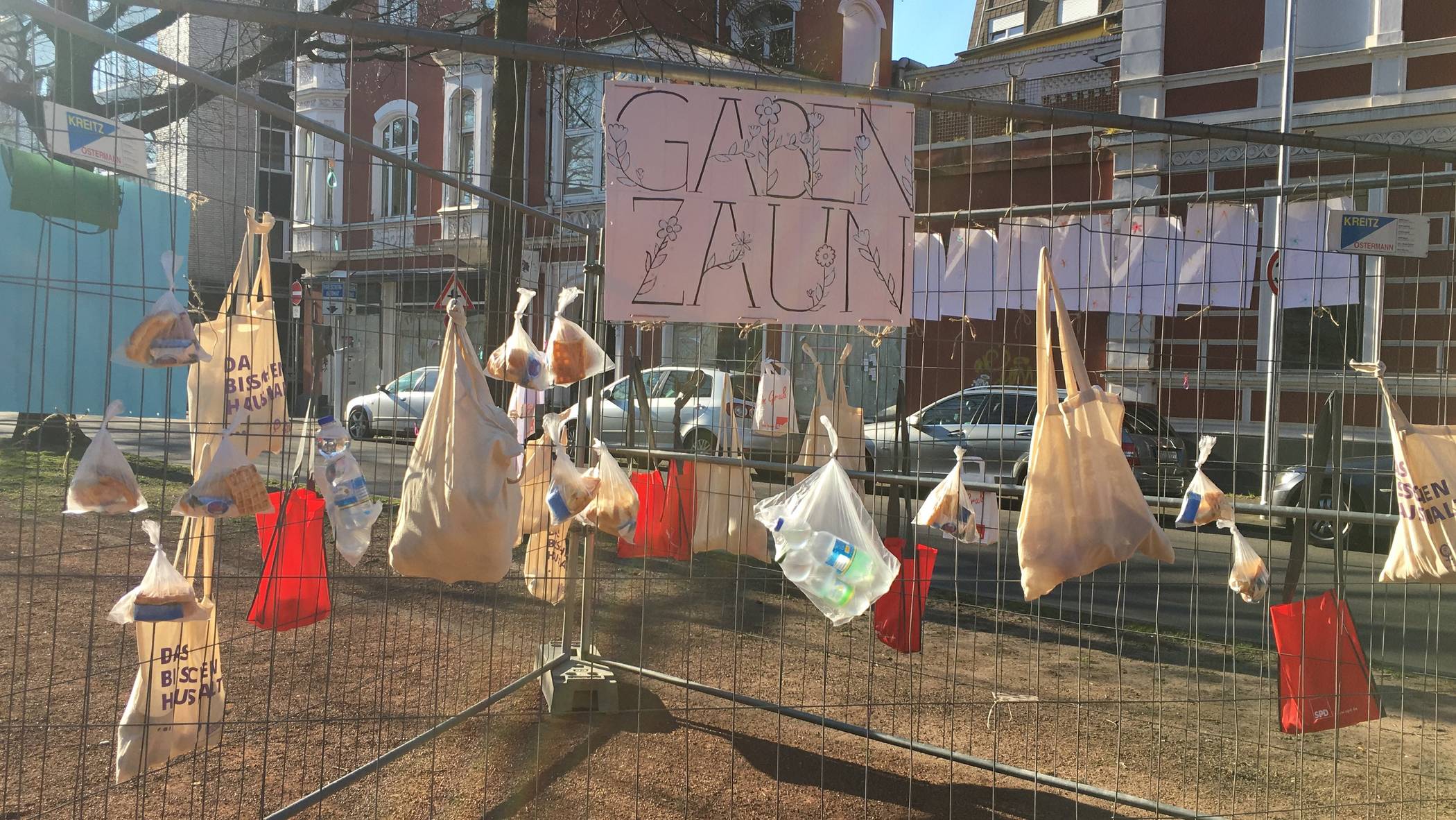 Hilfe für Obdachlose: Jusos stellen „Gabenzaun“ auf