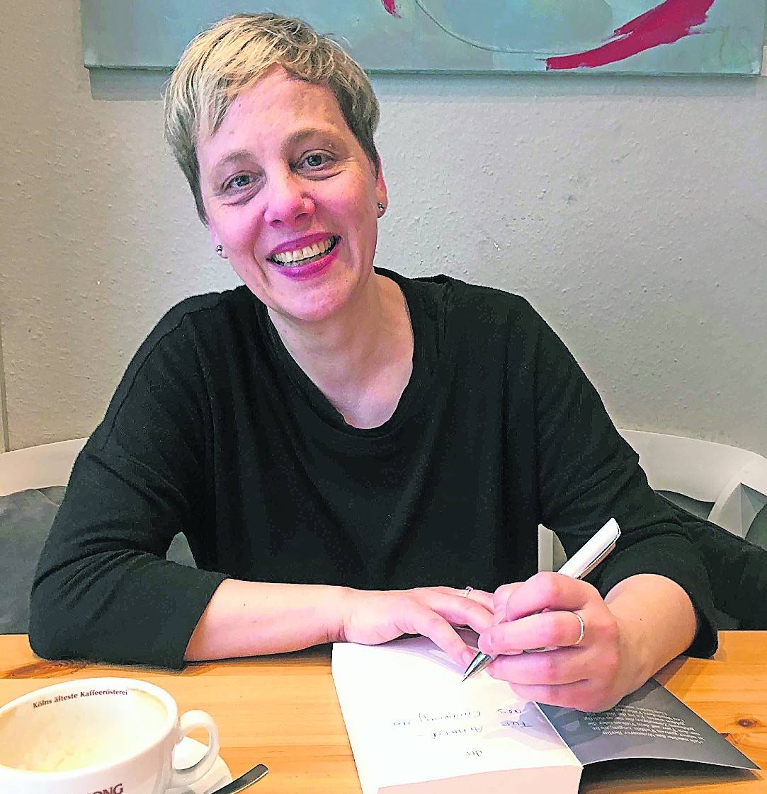 Mit dem „Ballhausmörder“ entführt Susanne Goga wieder einmal in die Welt der 20er Jahre des letzten Jahrhunderts.