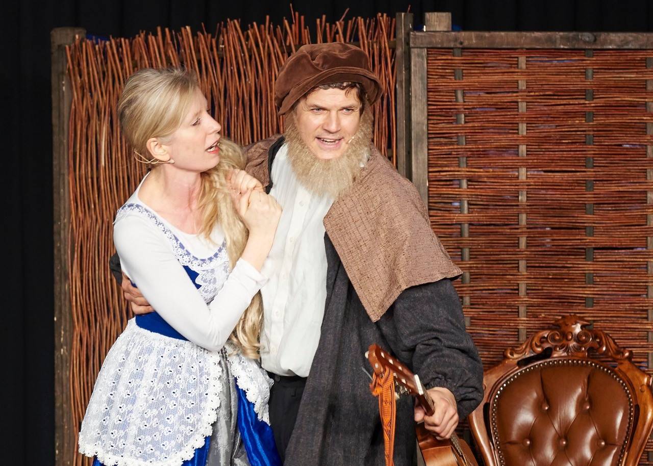 Für kleine und große Kinder ist auf dem Online-Portal der Stadt „König Drosselbart“ in der Fassung des Niederrhein-Theaters aus Brüggen eingestellt.