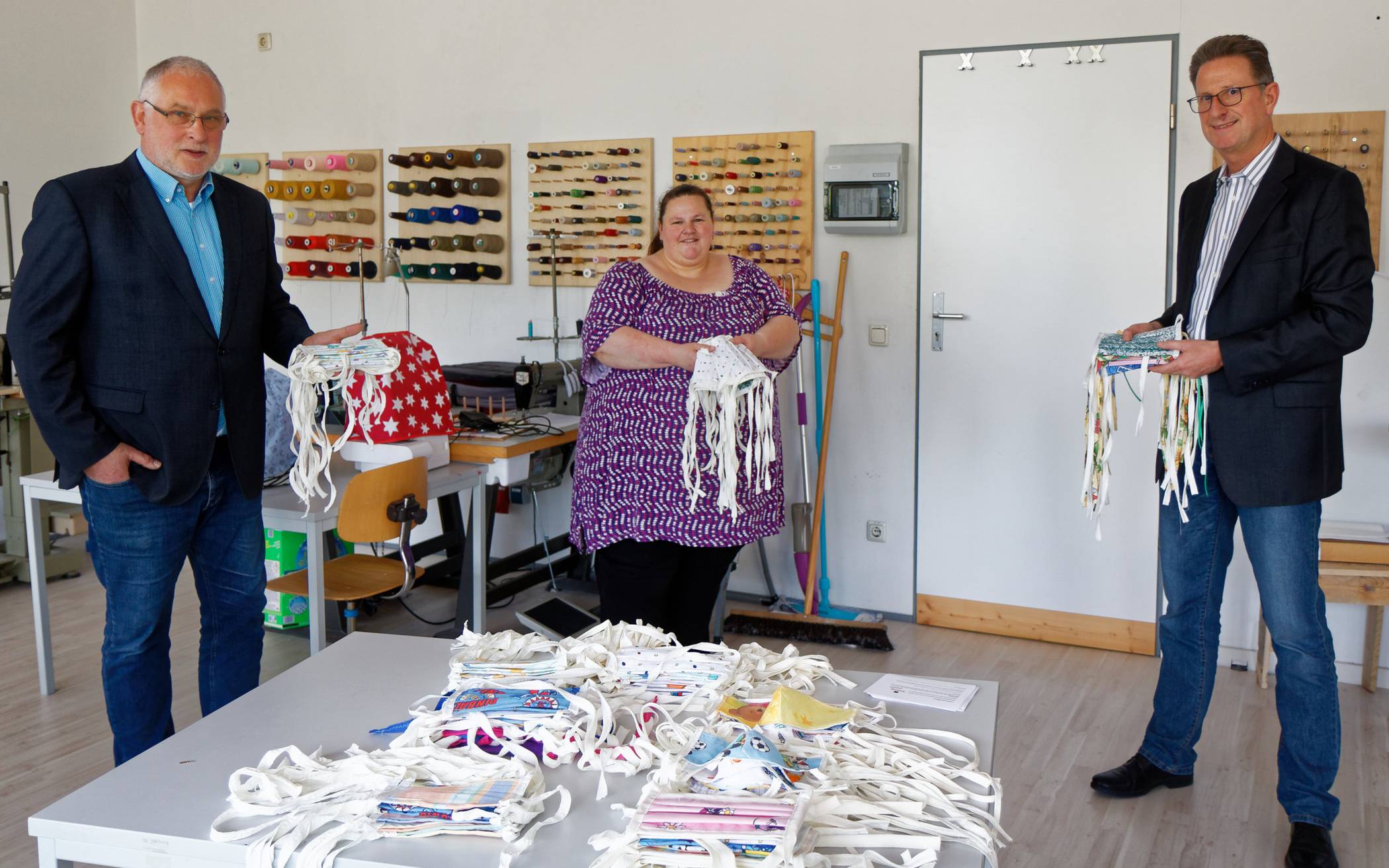 Karl Schippers (r.), Leiter des Amts