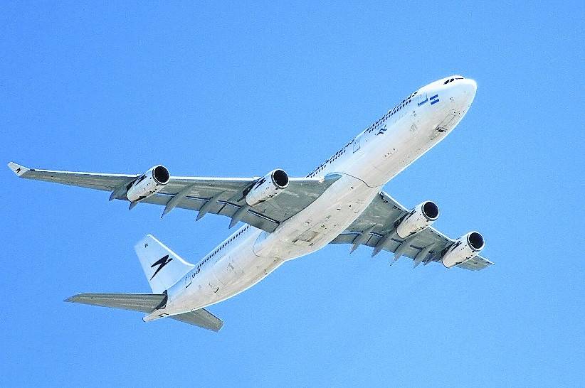 Und jetzt doch: Die Offenlegung der Unterlagen von Gutachten zur Kapazitätserweiterung des Flughafens muss trotz der Corona-Krise stattfinden.