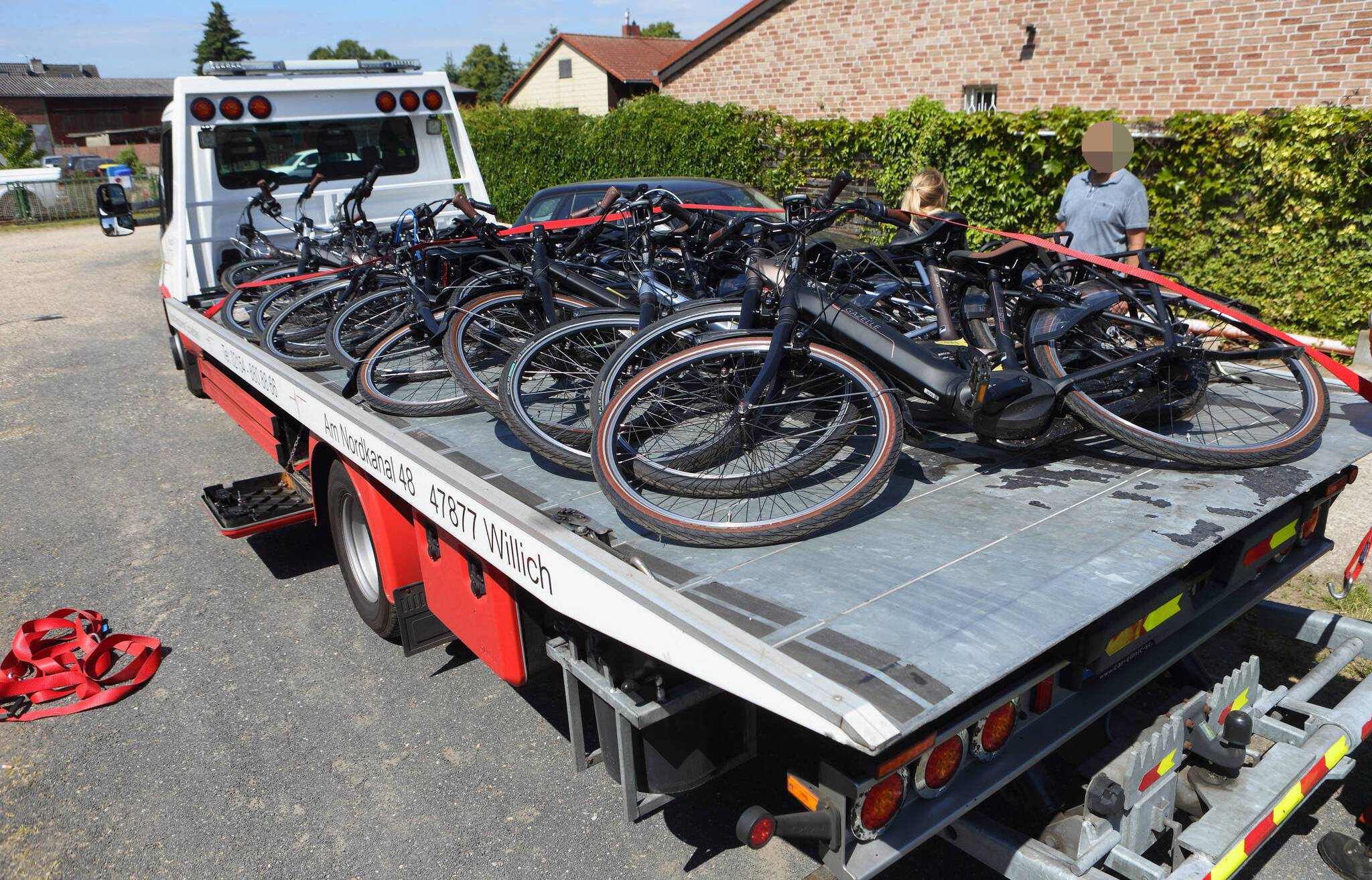 40 E-Bikes in Uerdingen sichergestellt
