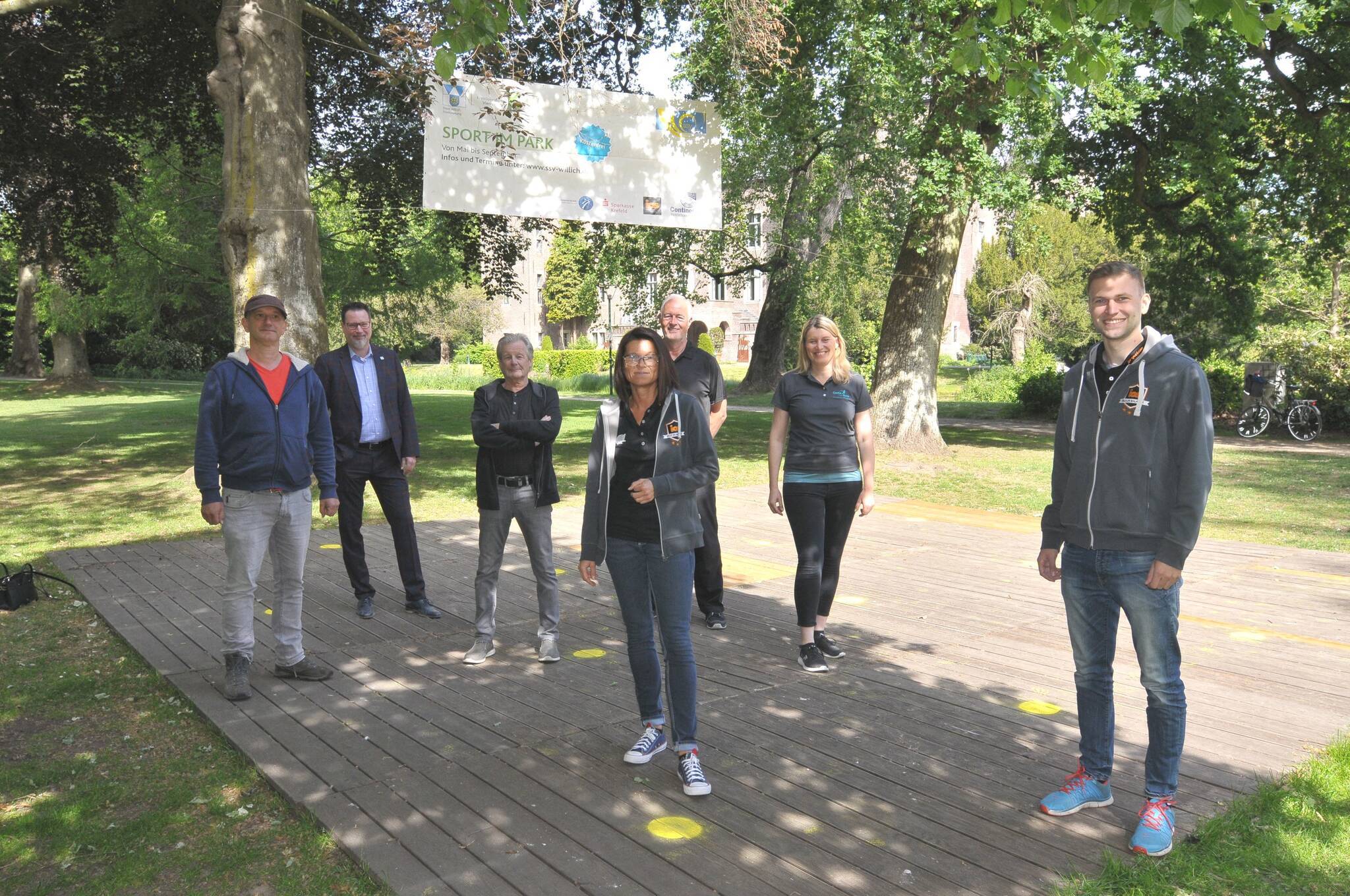 Es geht wieder los: Ab morgen gibt es wieder „Sport im Park“ im Schlosspark von Neersen.