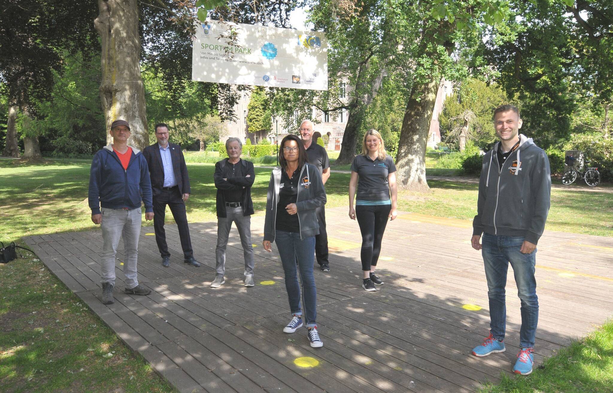 Es geht wieder los: Ab morgen gibt es wieder „Sport im Park“ im Schlosspark von Neersen.