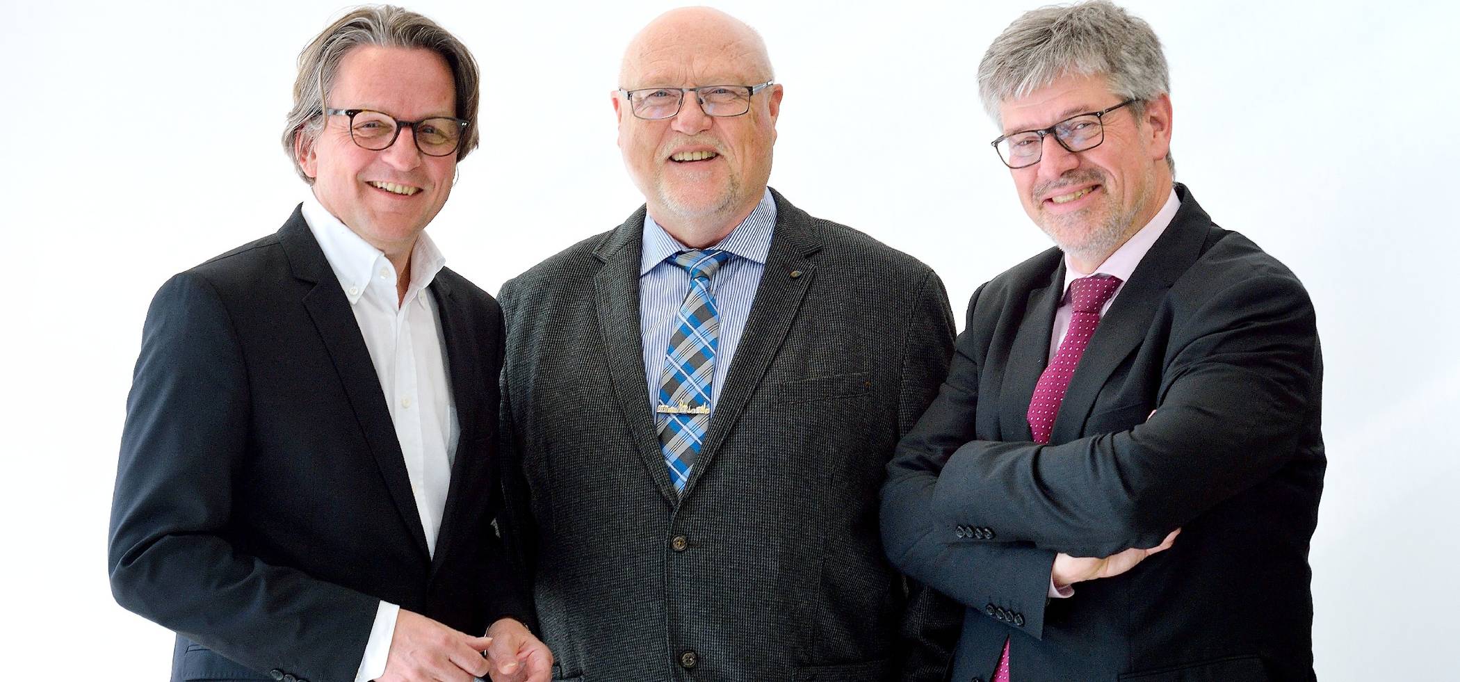  Die EWMG-Spitze (v.l.): Baudezernent Dr. Gregor Bonin, der scheidende Aufsichtsratsvorsitzende Horst Peter Vennen und Geschäftsführer Dr. Ulrich Schückhaus. 