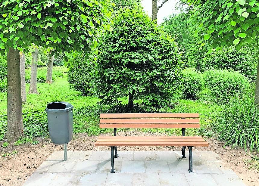 Rund um das Wickrather Schloss sind alle Bankplätze erneuert worden. Jetzt folgt unter anderem der Grünzug Roermonder Straße.