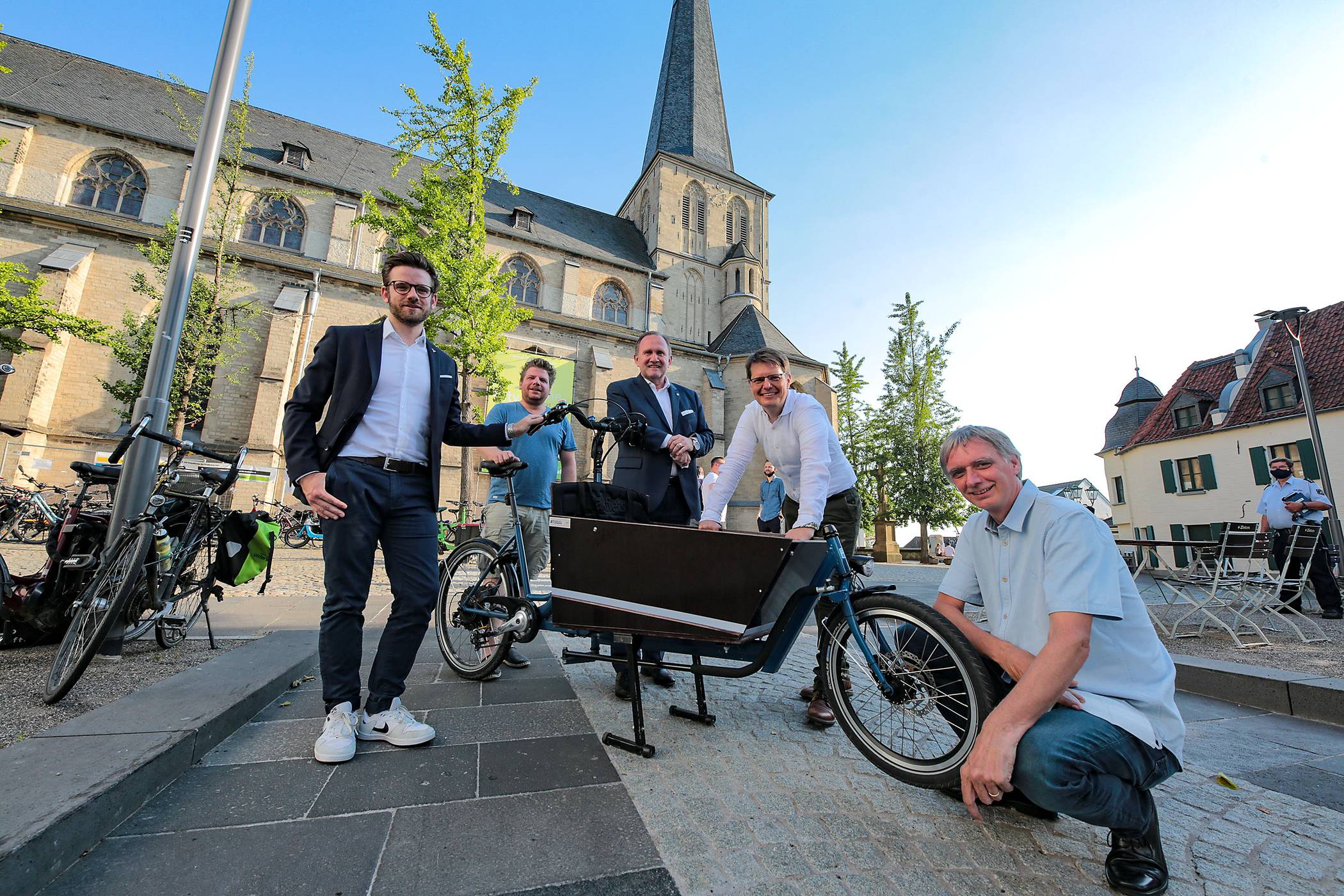 Die OB-Kandidaten stellten sich den Fragen zum Thema Radverkehr (v.l.): Felix Heinrichs (SPD), Sebastian Merkens (Linke), Frank Boss (CDU), Boris Wolkowski (Grüne) und Stefan Dahlmanns (FDP).