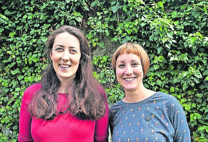 Die beiden Projektleiterinnen BeLeR Sinead Kleikamp und Katrin Stahlhofen.