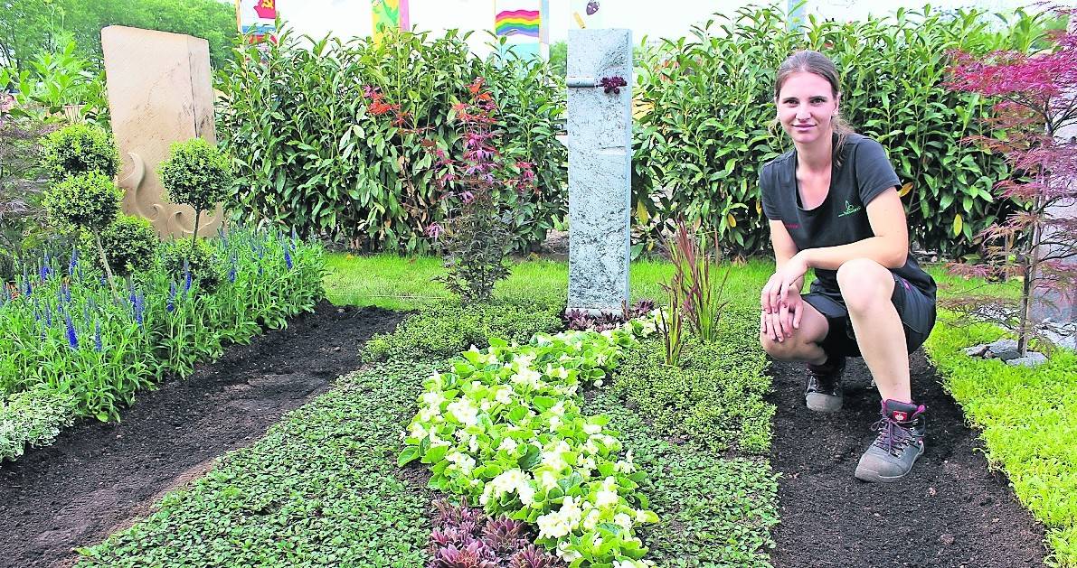 Lea Neuenhofer aus Mönchengladbach gehört zu den besten Friedhofsgärtnerinnen in NRW.