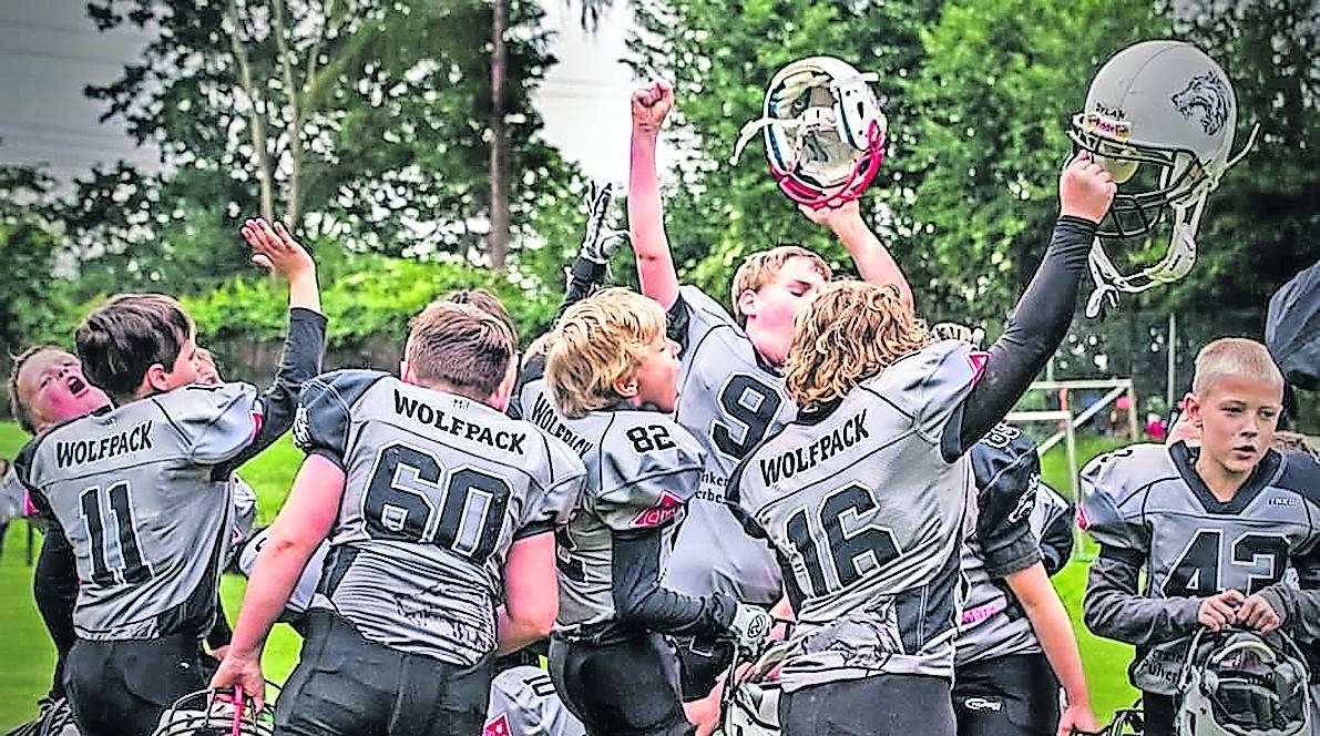  Wer sich schon immer mal im American Football versuchen wollte, ob Kind, Jugendlicher oder Erwachsener, der ist beim Summercamp des MG Wolfpack genau richtig. 