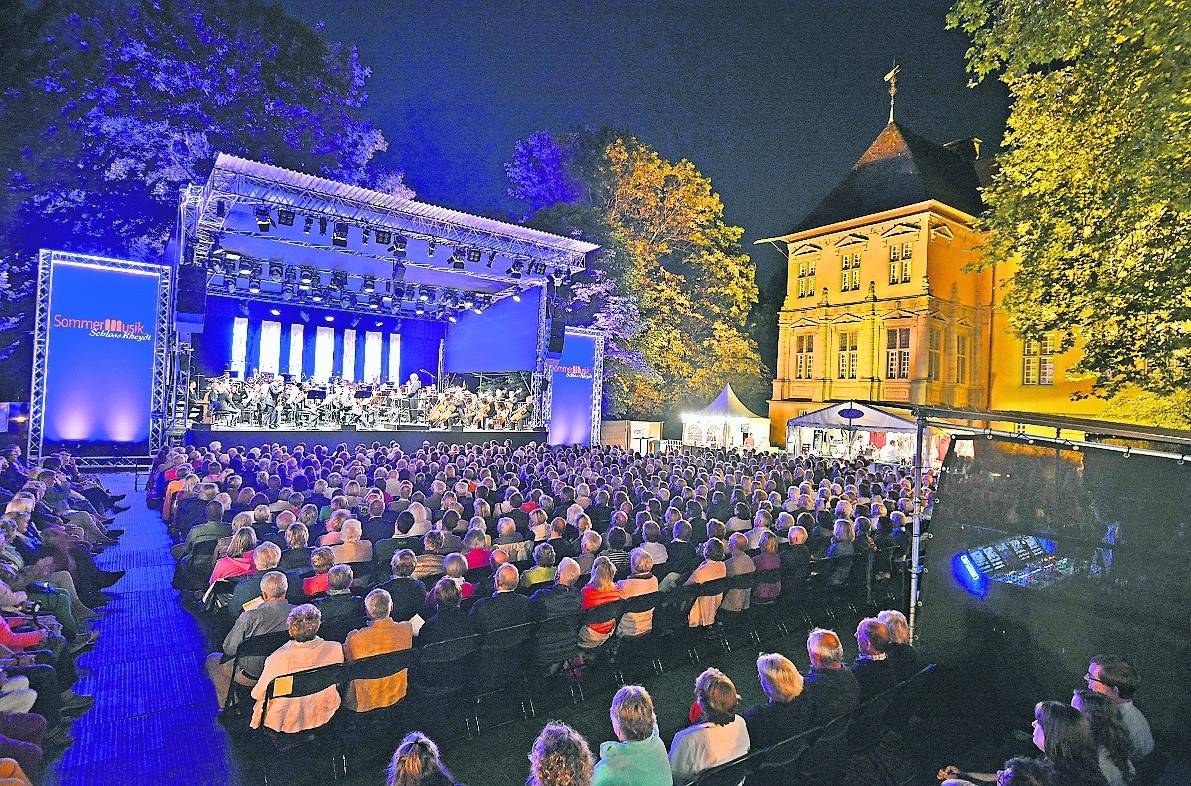 „Das Open Air mit Flair“ – so wird die SommerMusik auch gerne genannt. Das trifft auch auf die „kleinere“ Ausgabe in diesem Sommer zu.