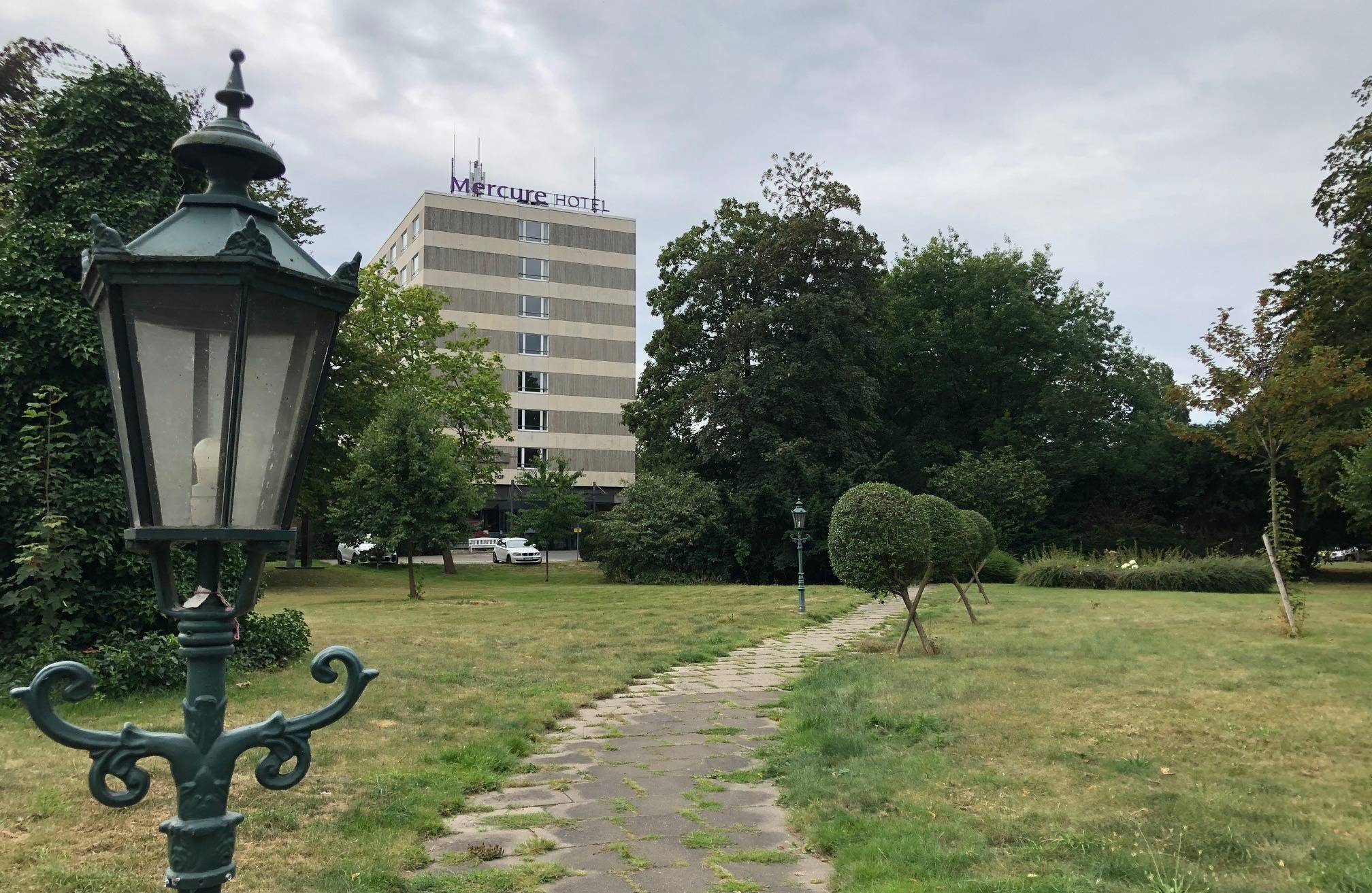  Es gibt Pläne für einen Neubau des „Krefelder Hof“.		Foto: Strücken  