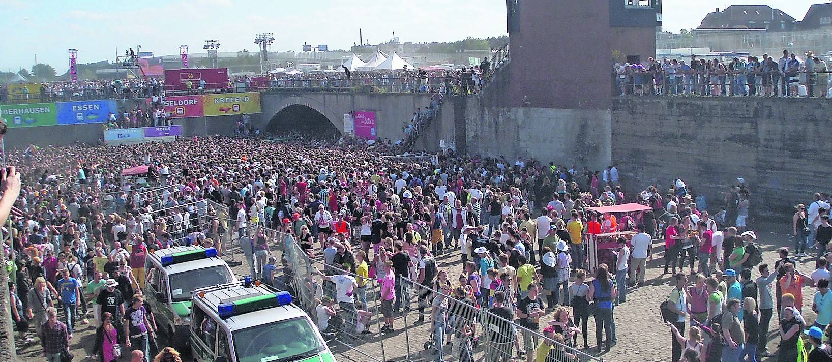  Die Rampe zum Loveparade-Veranstaltungsgelände zum Zeitpunkt der Tragödie. 