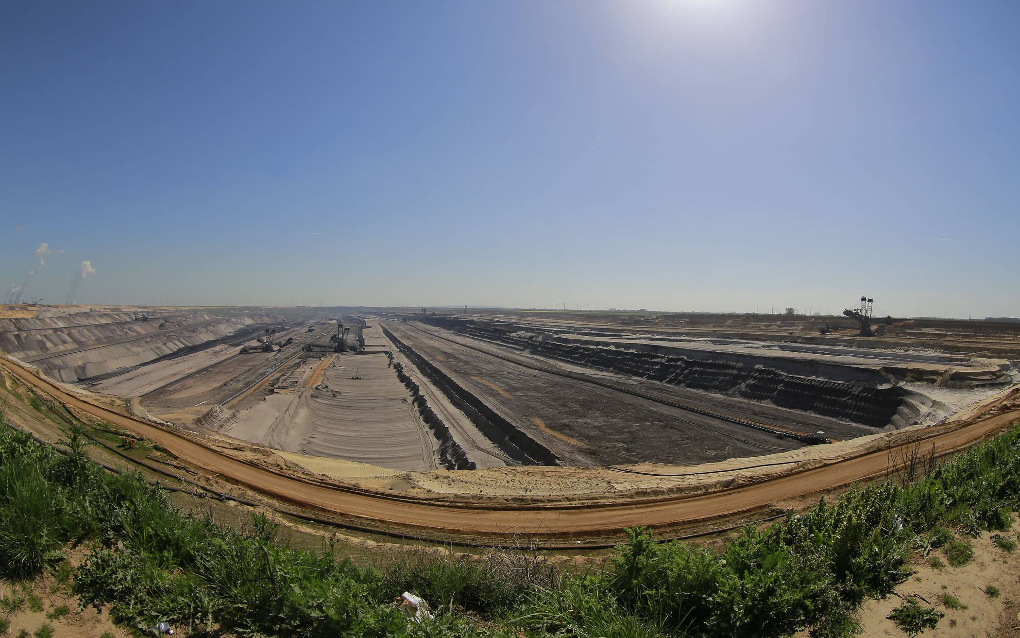 Für die zerstörte Landschaft am südlichen Rand von Mönchengladbach muss eine Perspektive gefunden werden.