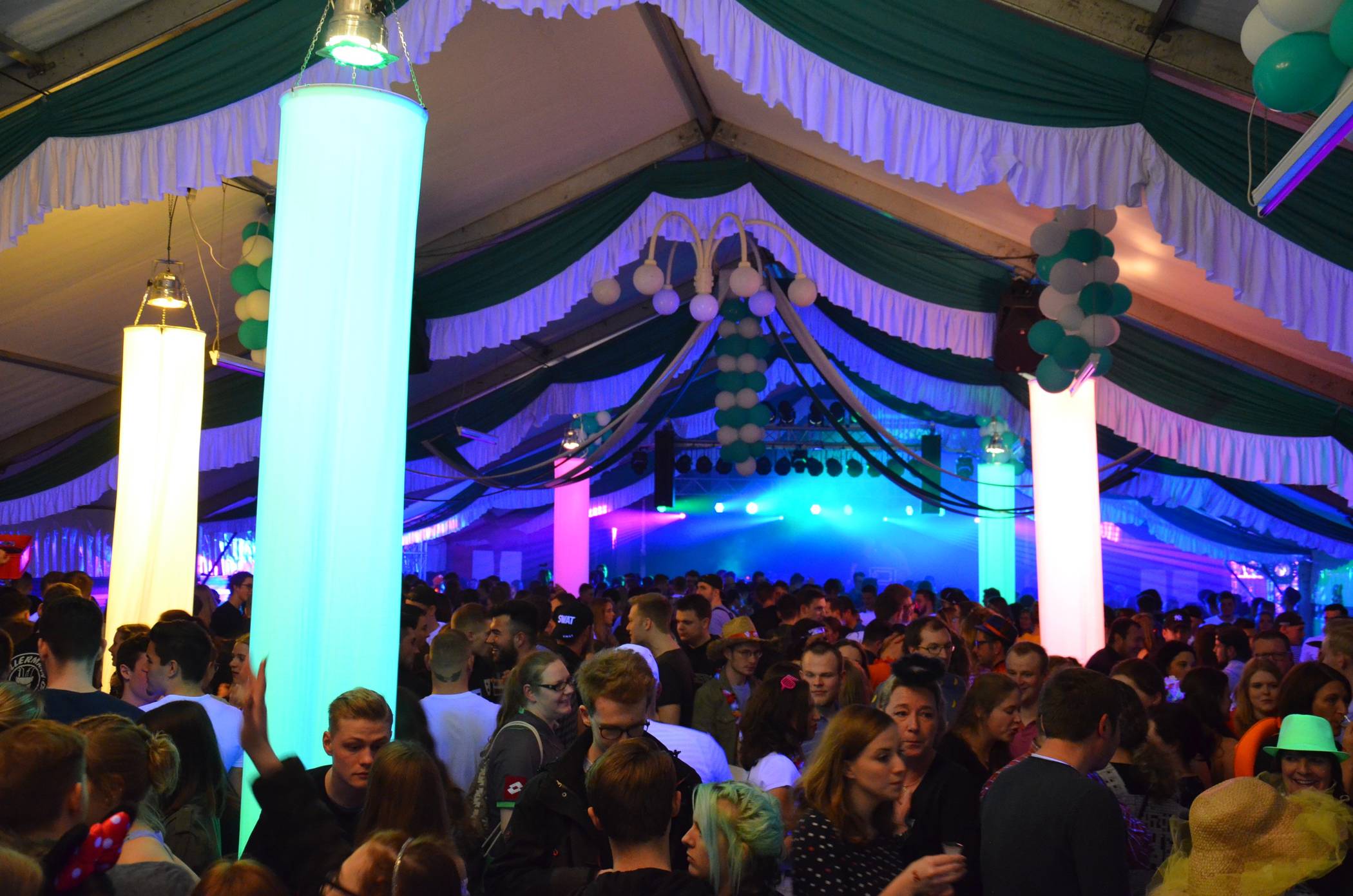 Solche Bilder wie von der diesjährigen Mallorca-Party wird es 2021 bei Hei on Klei nicht geben: Der Verein hat alle Karnevalsveranstaltungen abgesagt.