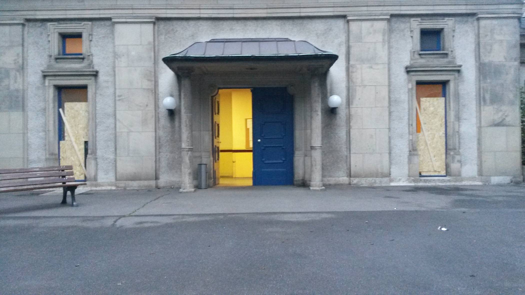 Vandalismus an der Trauerhalle: Leverkusener gesteht die Tat