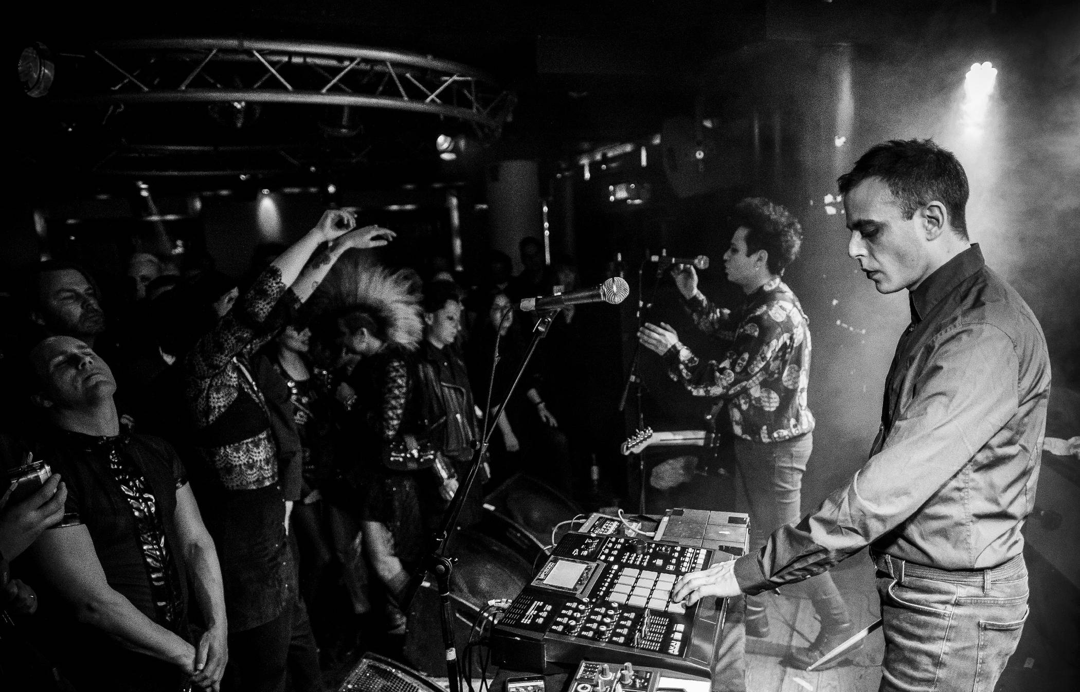  She Past Away müssen leider ihr Strandkorb-Konzert am Freitag, 4. September, absagen. 