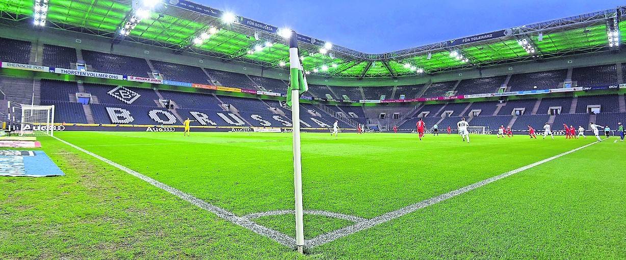 So leer wie beim jüngsten Derby gegen Köln werden wohl auch die Ränge beim nächsten Auf- einandertreffen sein, dann im RheinEnergieSTADION...