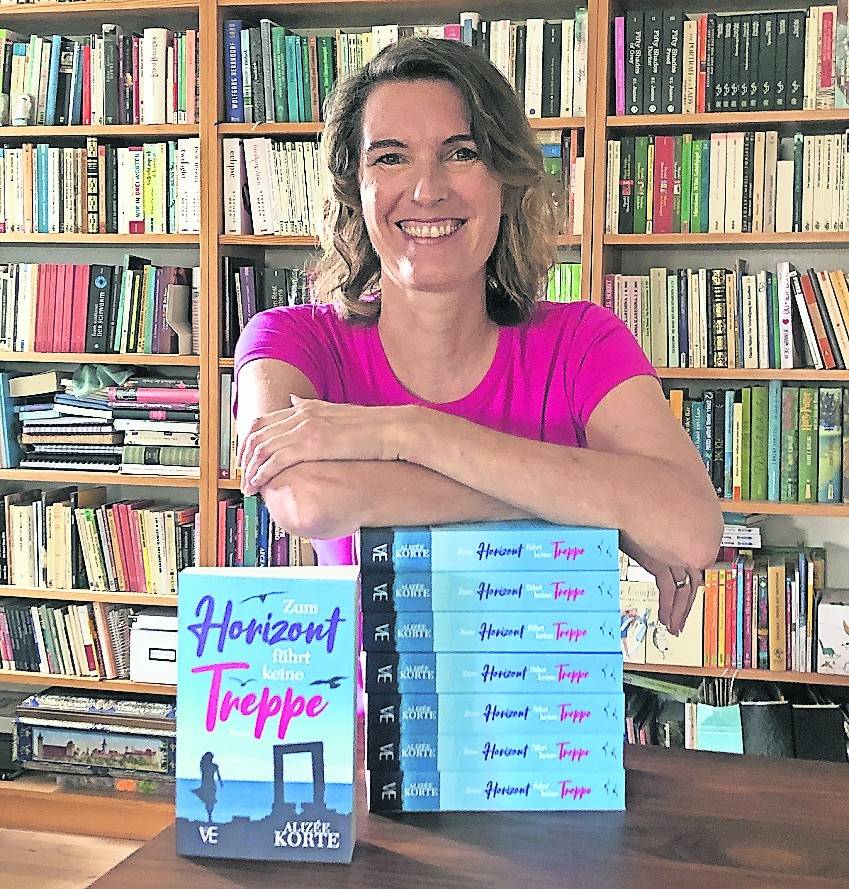 „Zum Horizont führt keine Treppe“ ist der zweite Roman von Alizée Korte.