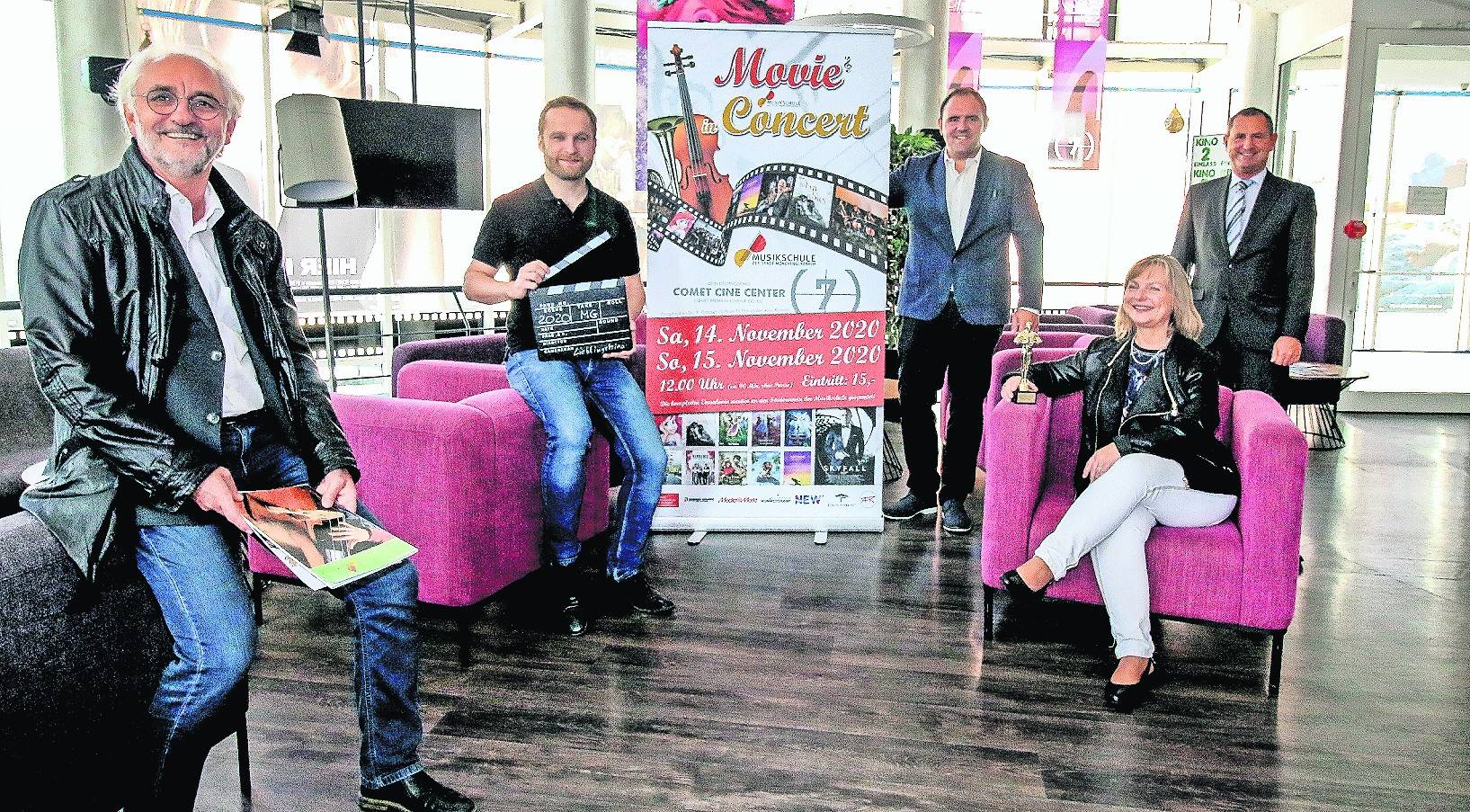 Mit Herzblut für Movie in Concert: Musikschulleiter Christian Malescov, Stefan Vörding, Leiter des Jugendblasorchesters Mönchengladbach, Markus Brinkmann vom Comet Cine Center, Annette Bauernfeind-Gormanns von der Musikschule und vom Sponsor Sparkasse, Harald Widera (v.l.).