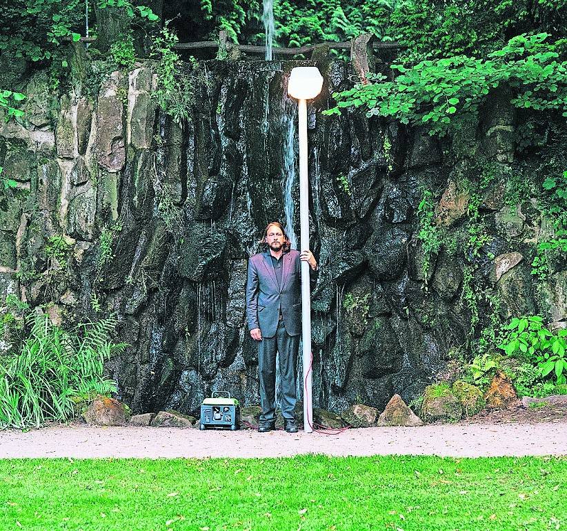 „Shouldered street light“, Detmold 2020.