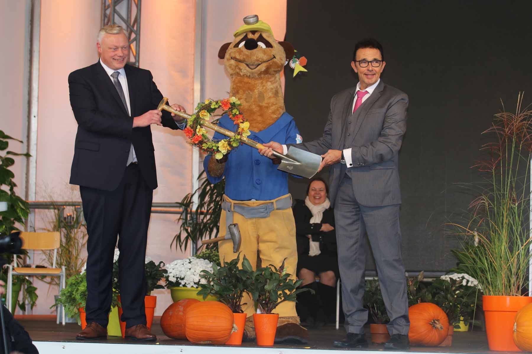 Das ehemalige Bergwerk West ist durch die Landesgartenschau eine blühende Parklandschaft geworden.