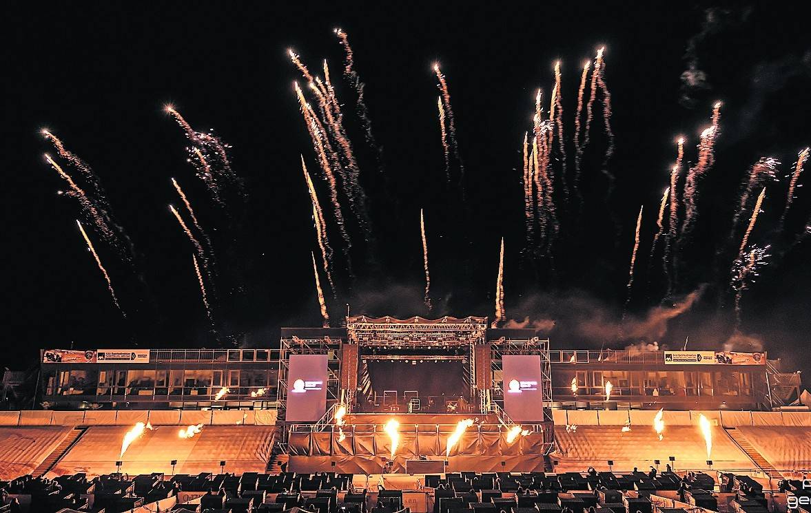 Eine Sternstunde beim Strandkorb Open Air: das Konzert Höhner Classics mit großem Höhenfeuerwerk.