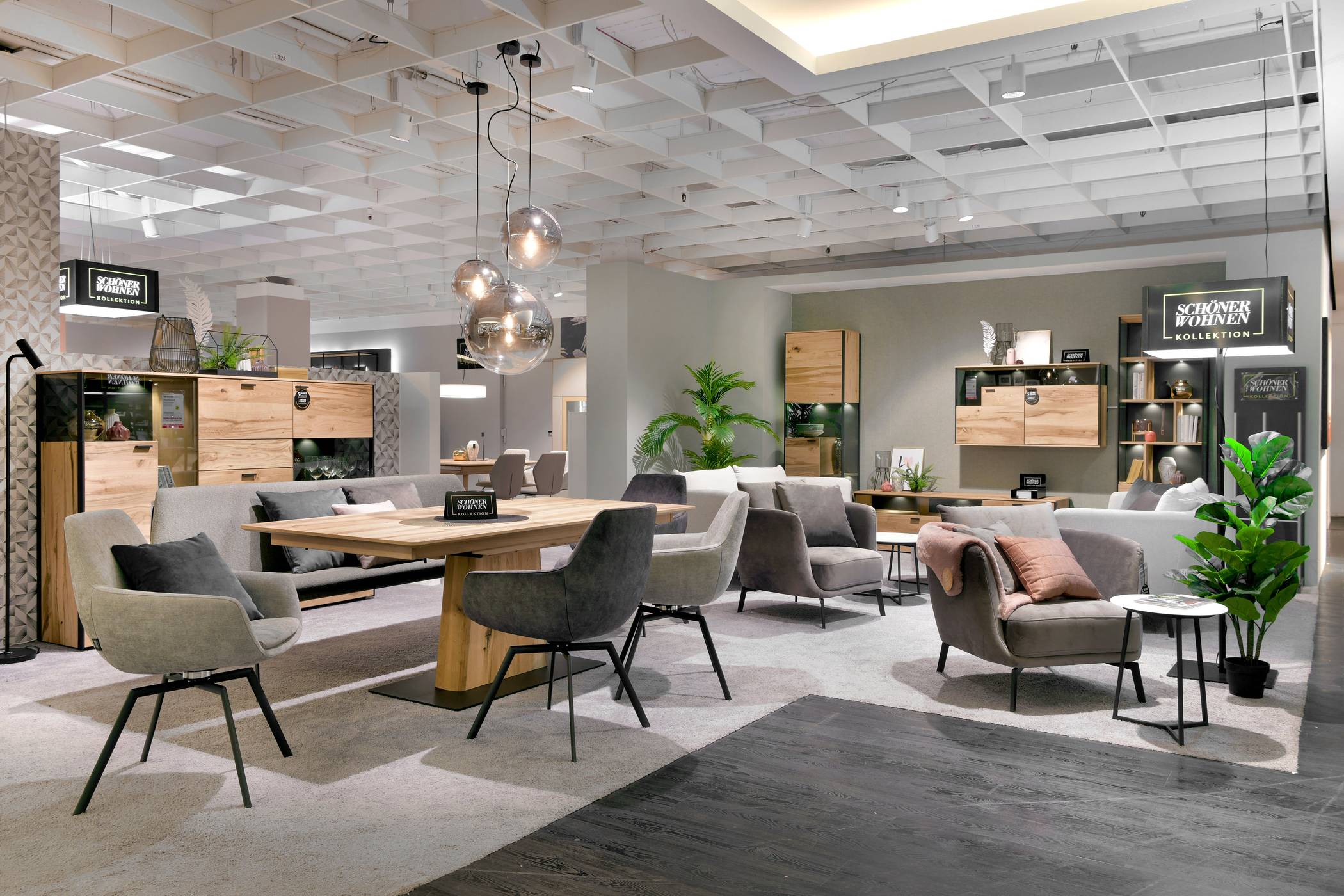 Die große Schrankwand von einst ist in den meisten Fällen abgelöst von mehreren kleinen Elementen.